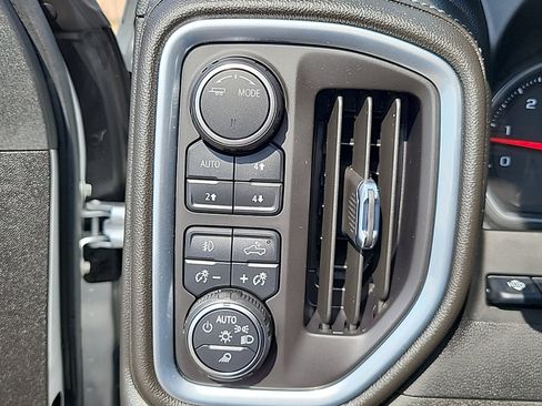 Used 2022 Chevrolet Silverado 2500 LTZ w/ LTZ Convenience Package AWD/4WD image 22