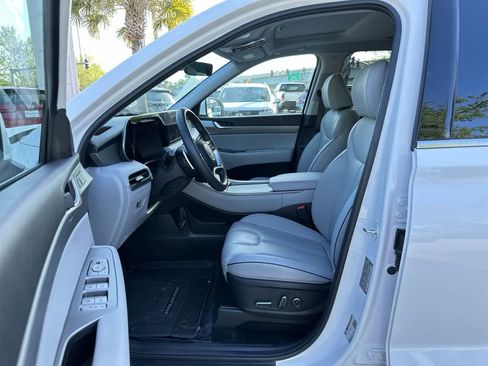 Used 2025 Hyundai Palisade SEL image 2