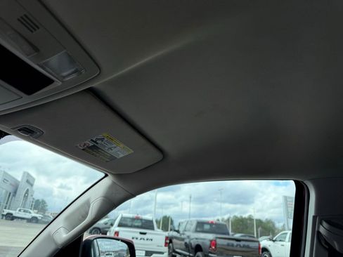 Used 2018 Toyota Tacoma SR5 image 21