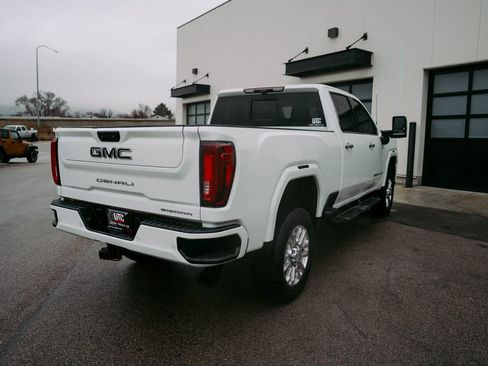 Used 2021 GMC Sierra 3500 Denali w/ Denali Ultimate Package image 8