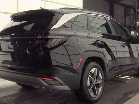 Certified 2025 Hyundai Tucson SEL image 3