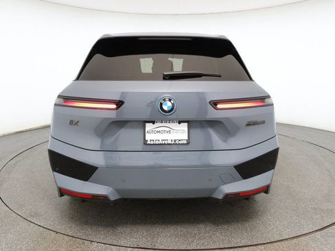 Used 2023 BMW iX M60 w/ Executive Package image 5