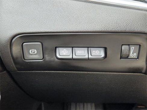 Certified 2024 Buick Enclave Premium image 35