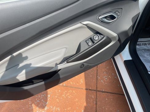 Used 2023 Chevrolet Camaro LT image 9