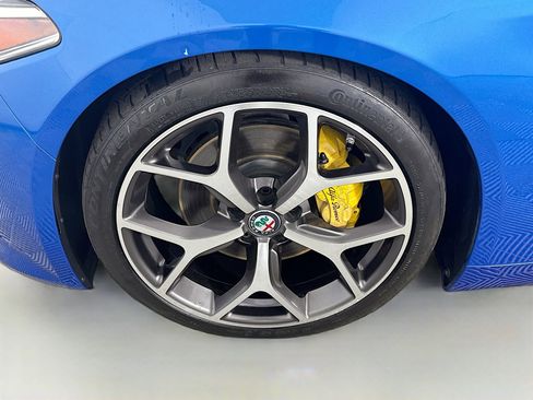 Used 2018 Alfa Romeo Giulia Ti Sport w/ Quick Order Package 22U Sport image 38