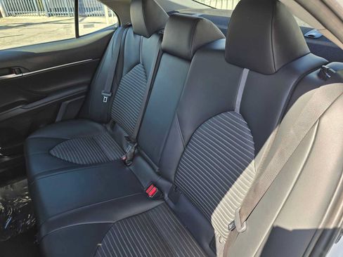 Used 2023 Toyota Camry SE FWD image 17