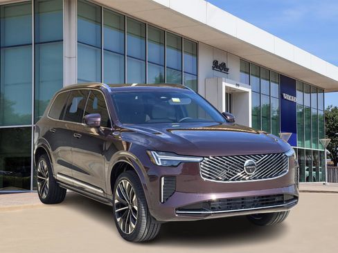 New 2026 Volvo XC90 B5 Plus image 2