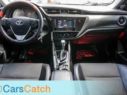 Used 2019 Toyota Corolla SE FWD image 21