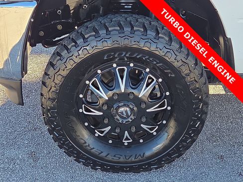 Used 2024 RAM 3500 Tradesman w/ Chrome Appearance Group image 7