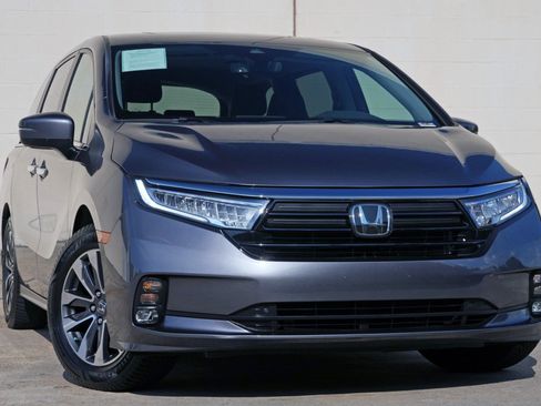 Used 2024 Honda Odyssey EX-L image 2