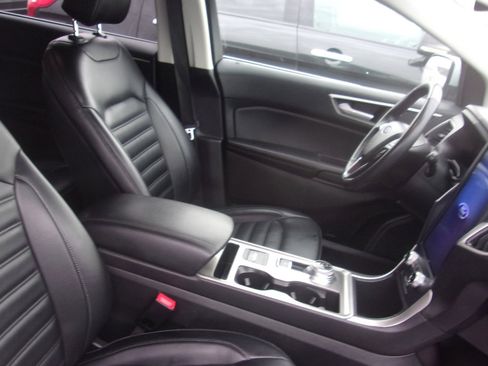 Used 2023 Ford Edge SEL image 5