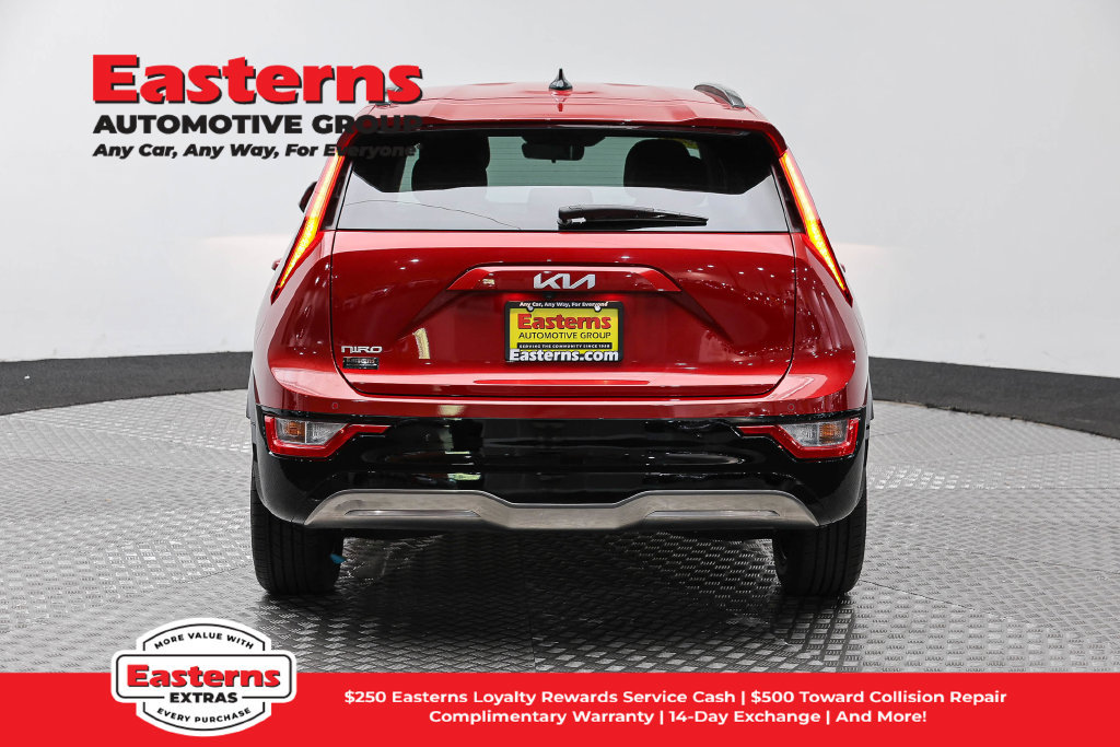 Used 2023 Kia Niro Wind w/ Wind Preserve Package FWD image 7