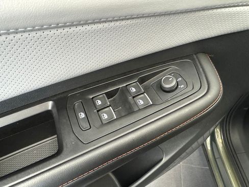 Used 2024 Volkswagen Atlas Peak Edition SE AWD/4WD image 37
