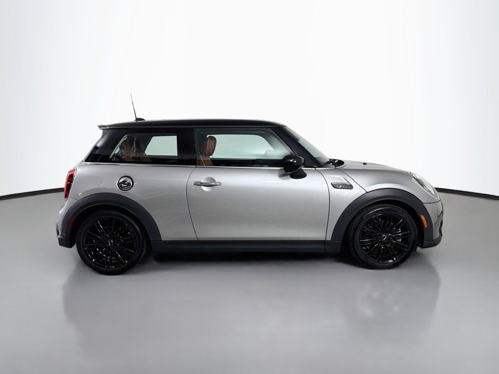 Used 2024 MINI Cooper S w/ Signature Upholstery Package FWD image 4