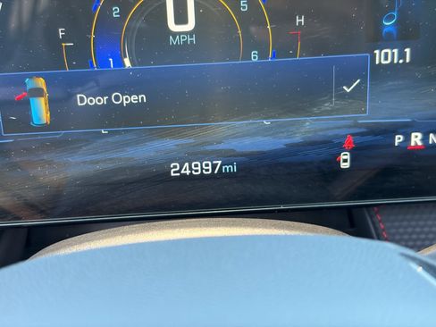 Used 2025 Chevrolet Equinox RS FWD image 30