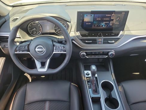 New 2026 Nissan Altima 2.5 SR FWD image 4