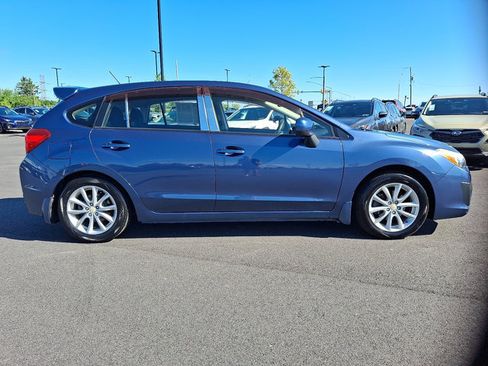 Used 2013 Subaru Impreza 2.0i Premium w/ All-Weather Pkg AWD/4WD image 8