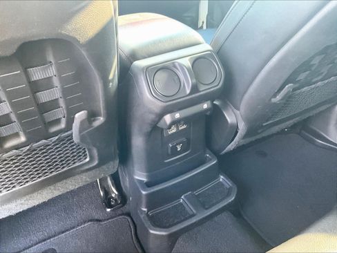 Used 2019 Jeep Wrangler Unlimited Rubicon w/ Steel Bumper Group AWD/4WD image 10