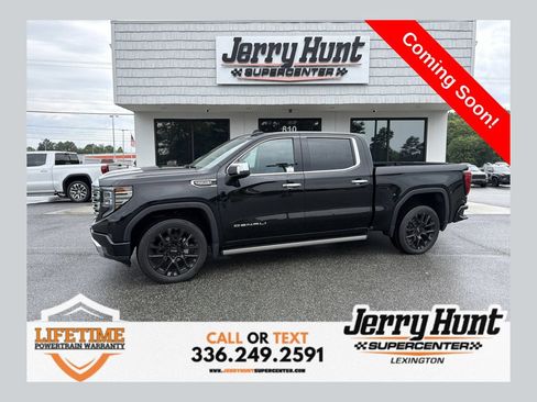 Used 2023 GMC Sierra 1500 Denali w/ Technology Package AWD/4WD image 1