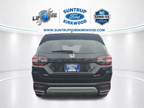 Used 2023 Honda Pilot Elite image 32