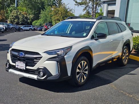 Used 2023 Subaru Outback Limited AWD/4WD image 3
