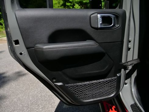 Used 2020 Jeep Wrangler Unlimited Rubicon AWD/4WD image 31