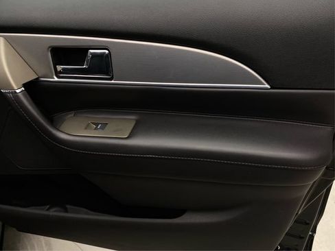 Used 2014 Lincoln MKX AWD w/ Equipment Group 101A image 26