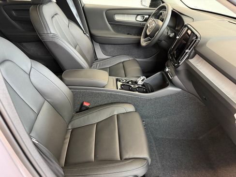 New 2026 Volvo XC40 B5 Plus w/ Protection Package Premier AWD/4WD image 27