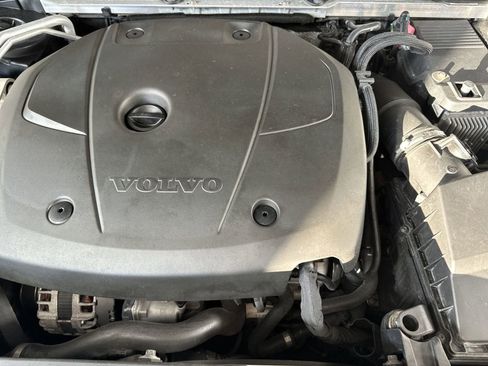 Used 2018 Volvo S90 T5 Momentum w/ Convenience Package image 28