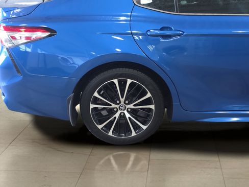 Used 2020 Toyota Camry SE FWD image 28