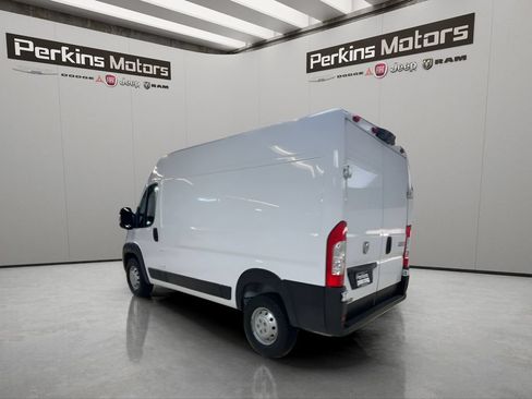 Used 2023 RAM ProMaster 1500 w/ Interior LED Lighting Group FWD image 3