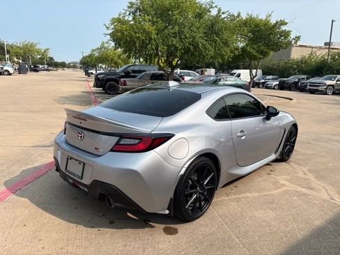Used 2024 Toyota GR86 Premium RWD image 5