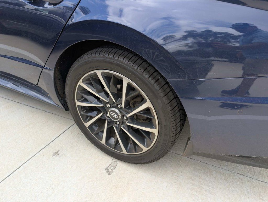 Used 2021 Hyundai Sonata Limited FWD image 9