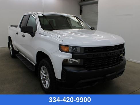 Used 2019 Chevrolet Silverado 1500 W/T w/ Trailering Package image 5