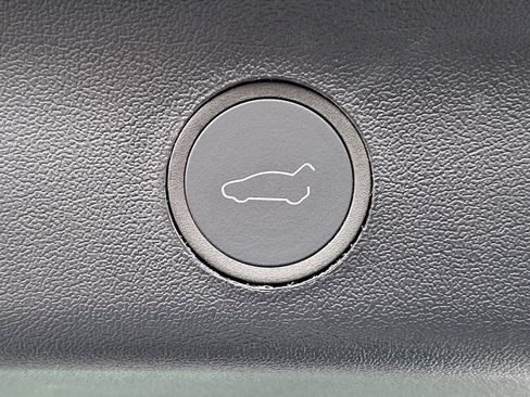 Used 2024 Tesla Model Y Performance image 28