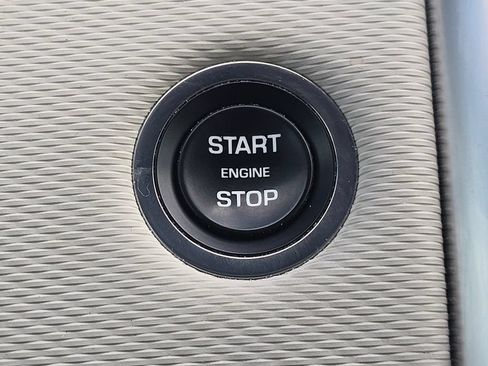 Used 2023 Land Rover Discovery S R-Dynamic AWD/4WD image 33