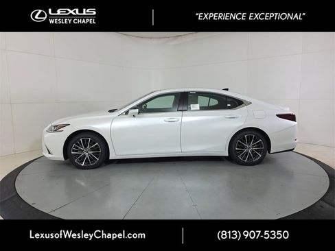New 2025 Lexus ES 350 w/ Premium Package image 5
