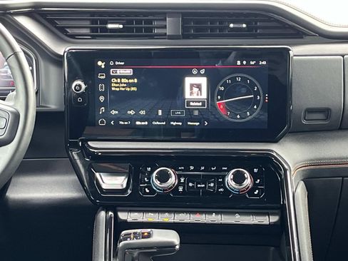 Used 2024 GMC Sierra 1500 AT4 w/ Technology Package image 17