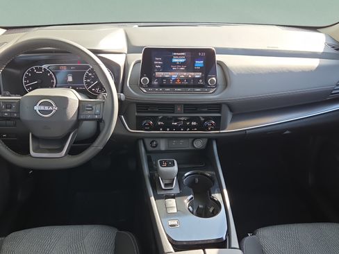 Used 2026 Nissan Rogue SV FWD image 25