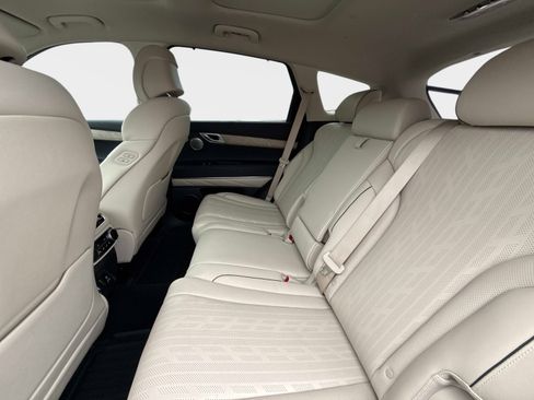 Used 2024 Genesis GV80 2.5T w/ Prestige Package image 16