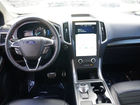 Used 2023 Ford Edge ST-Line w/ Class II Trailer Tow Package AWD/4WD image 19