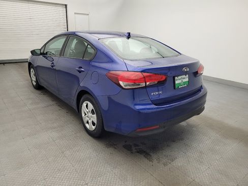 Used 2017 Kia Forte LX FWD image 5