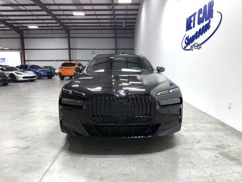 Used 2024 BMW 740i xDrive AWD/4WD image 9