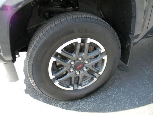 Used 2024 Toyota Tacoma TRD Sport AWD/4WD image 12