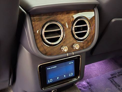 Certified 2023 Bentley Bentayga AWD/4WD image 22
