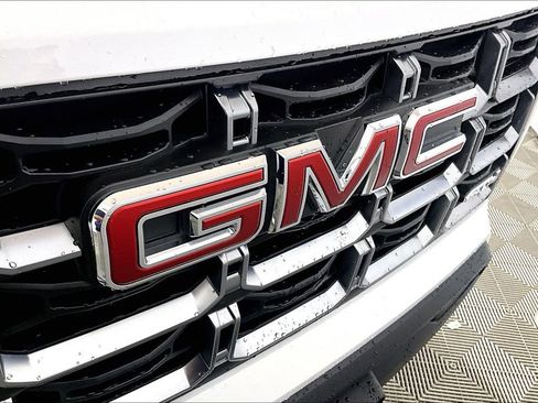 Used 2024 GMC Canyon AT4 w/ Canyon Safety Plus Package AWD/4WD image 23