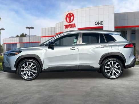 Certified 2025 Toyota Corolla Cross XLE w/ Convenience Package image 8