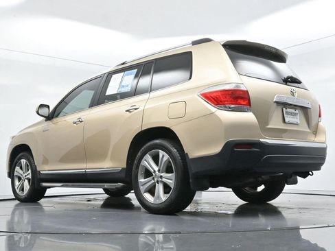 Used 2013 Toyota Highlander Limited FWD image 53