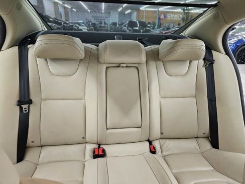 Used 2016 Volvo S60 T5 Premier image 33
