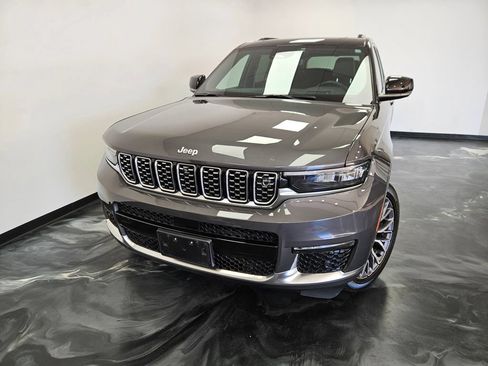 Used 2024 Jeep Grand Cherokee L Summit AWD/4WD image 4